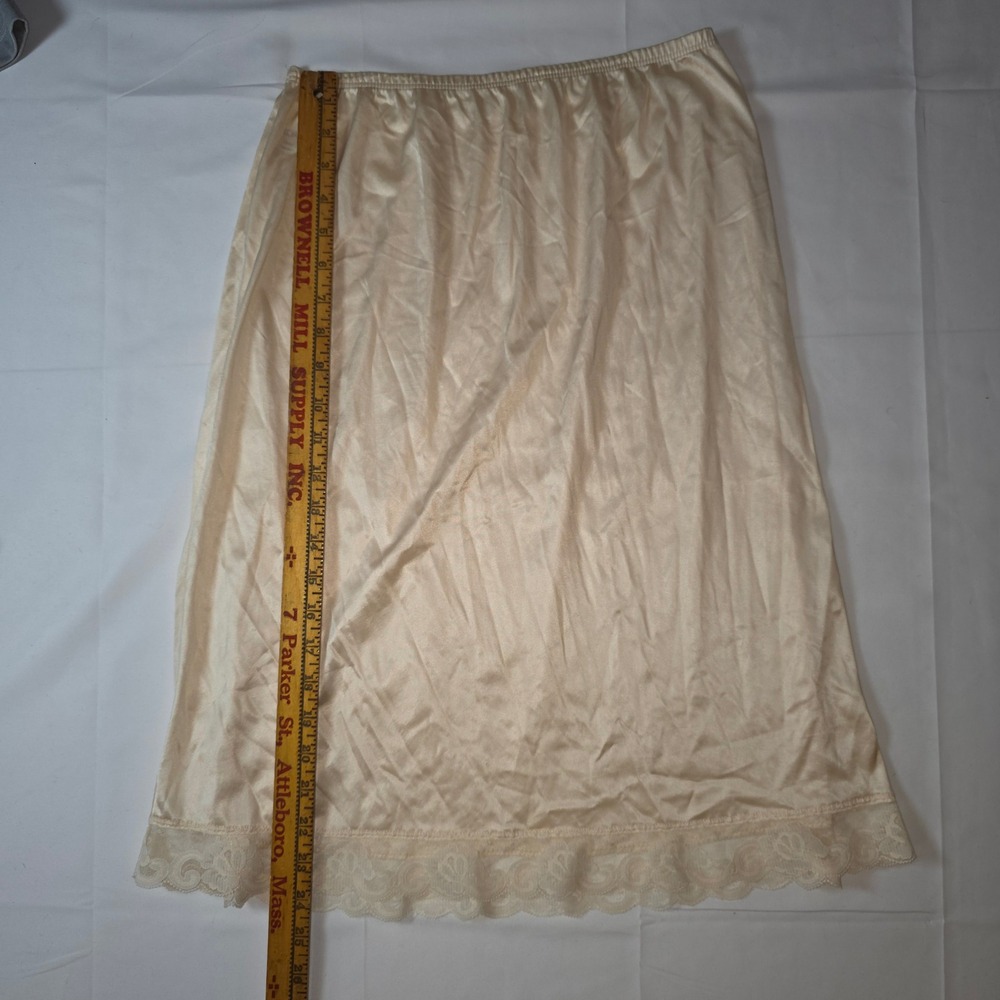 Lorraine Vintage Half Slip Beige Nylon Lace Trim Midi Length Lingerie Medium USA